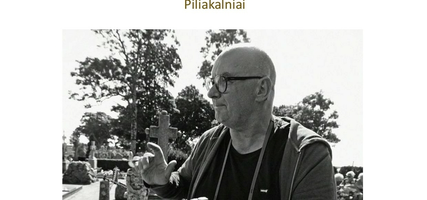 Algimanto Aleksandravičiaus fotografijų paroda „Per Lietuvą - per Dievo sodą. Piliakalniai"